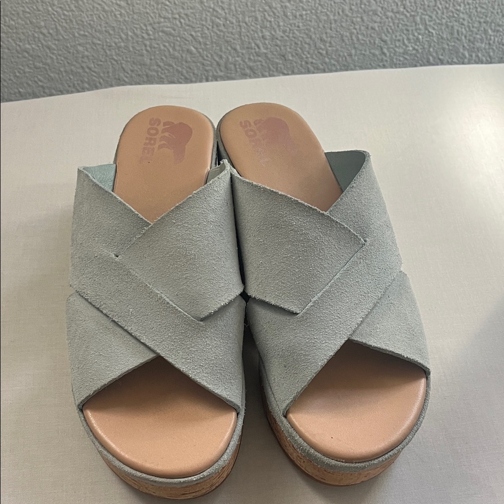 Sorel Women's Light Gray Suede Mules
